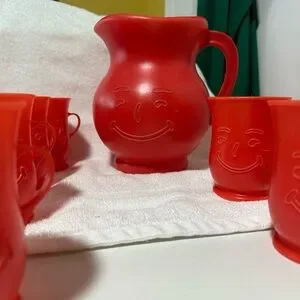 Kool-Aid | Dining | Cheerful Red Smiley Face Pitcher And Cups Set ...
